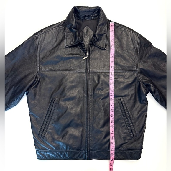 Roundtree & Yorke Men's Genuine Lamb Skin Lined Black Bomber Jacket Size- Medium - Picture 3 of 9